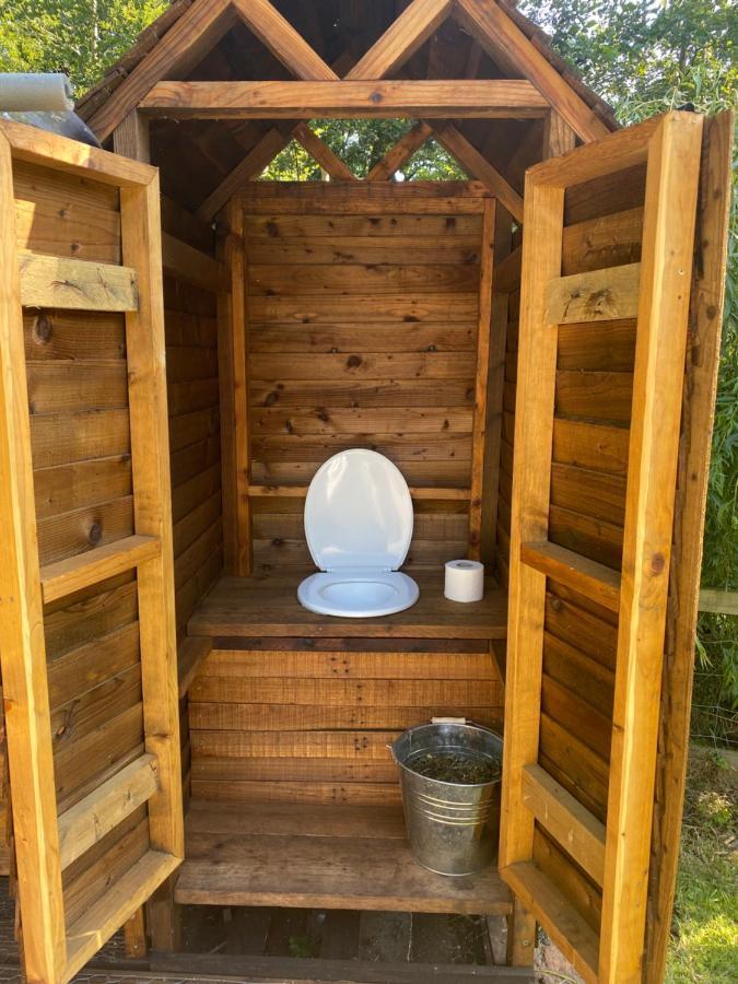 Kingfisher Cabin - Wild Escapes Wrenbury Off Grid Glamping - Ages 12 And Over Baddiley Exteriör bild