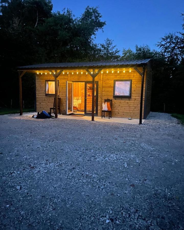 Kingfisher Cabin - Wild Escapes Wrenbury Off Grid Glamping - Ages 12 And Over Baddiley Exteriör bild