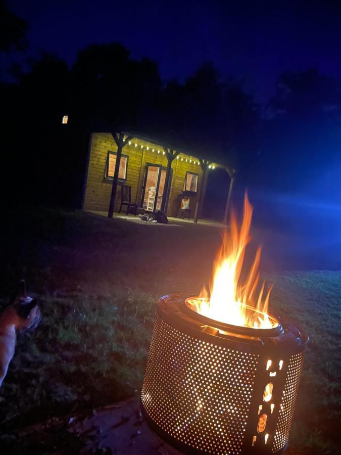 Kingfisher Cabin - Wild Escapes Wrenbury Off Grid Glamping - Ages 12 And Over Baddiley Exteriör bild